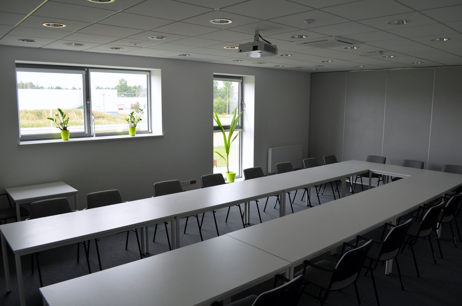 Businessroom2
