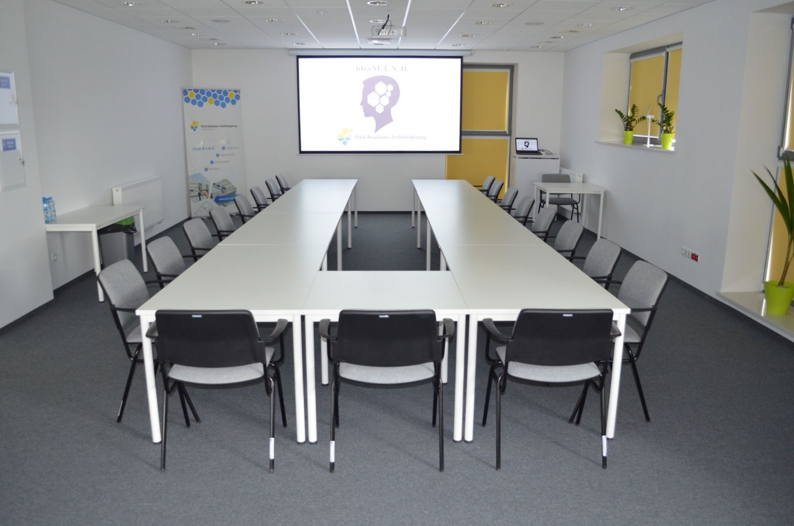 Businessroom3